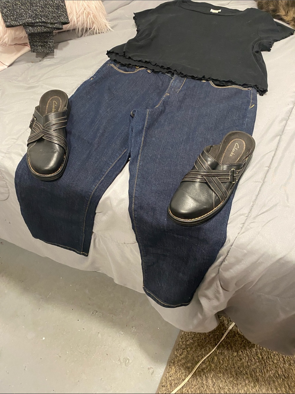 3 SET BUNDLE, Black Shirt, sz large. Dark blue capris sz 10. CLARKS Clogs sz 8